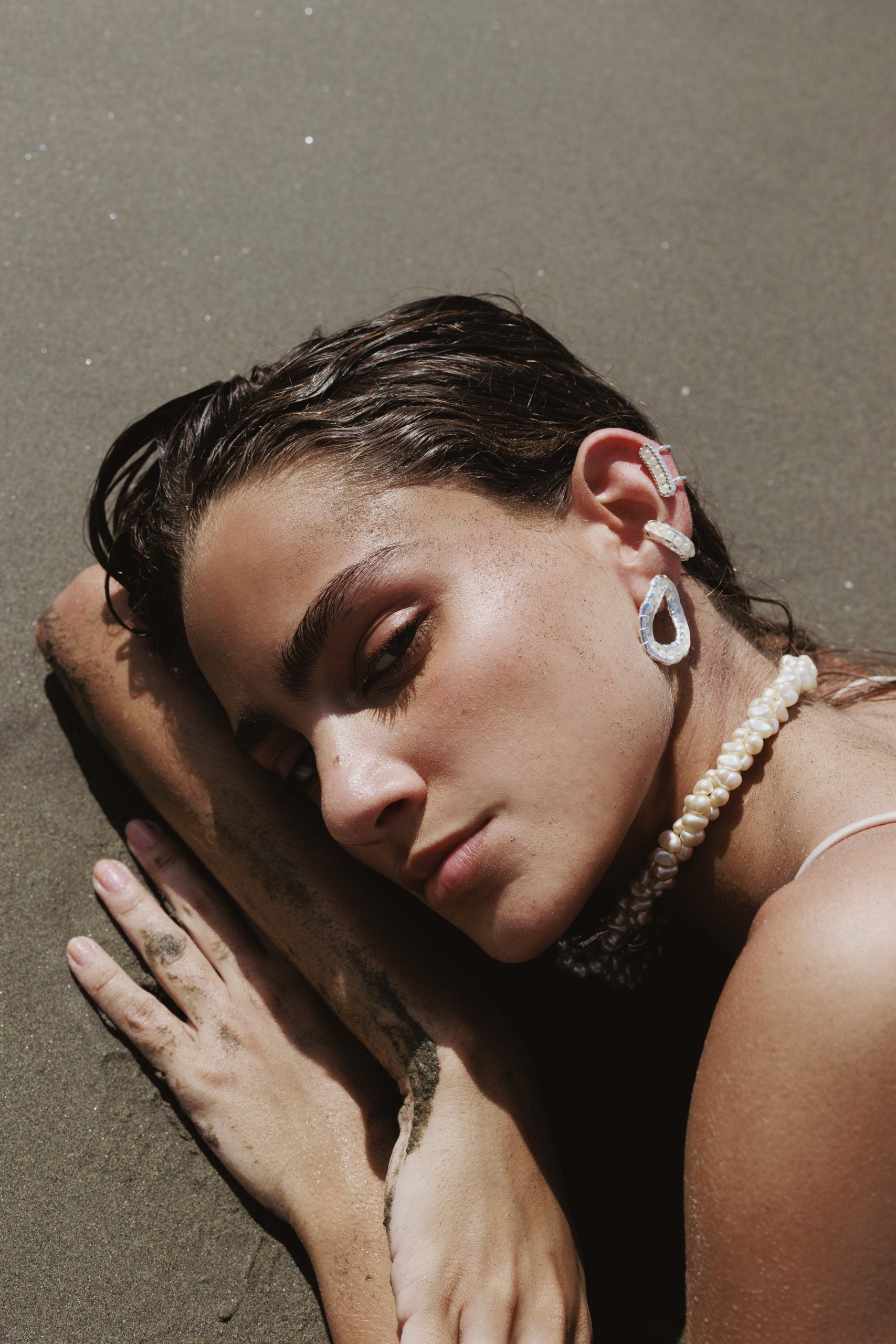 Small Siren Glow Earcuff