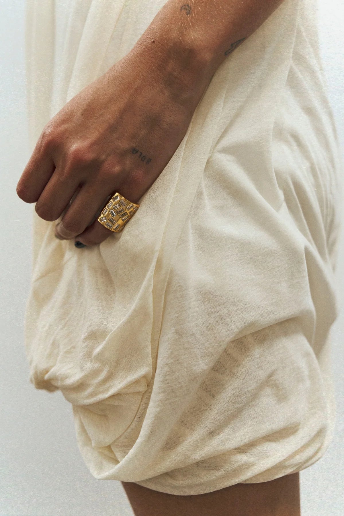 TINA GOLD RING *PRE ORDER*