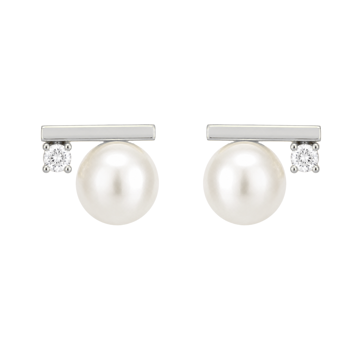 Bar with Pearl Earrings