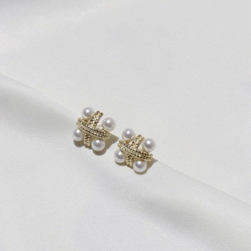 Cross pearl stud