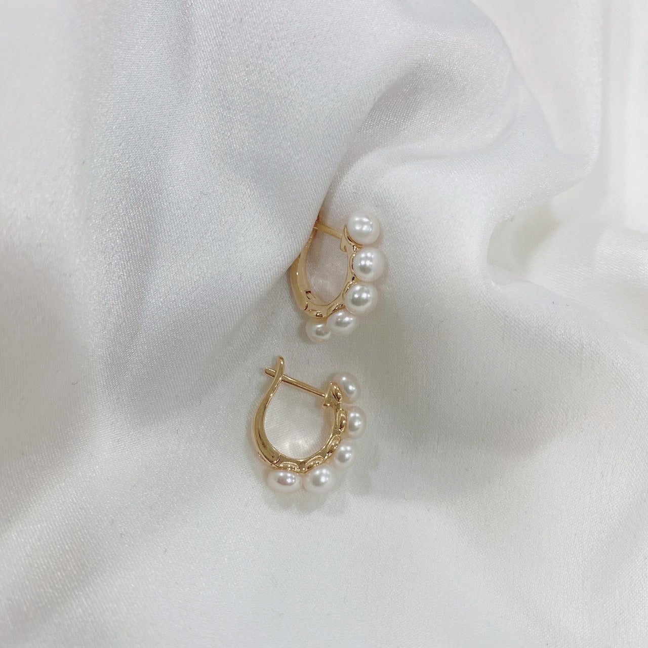 Five Pearl earing