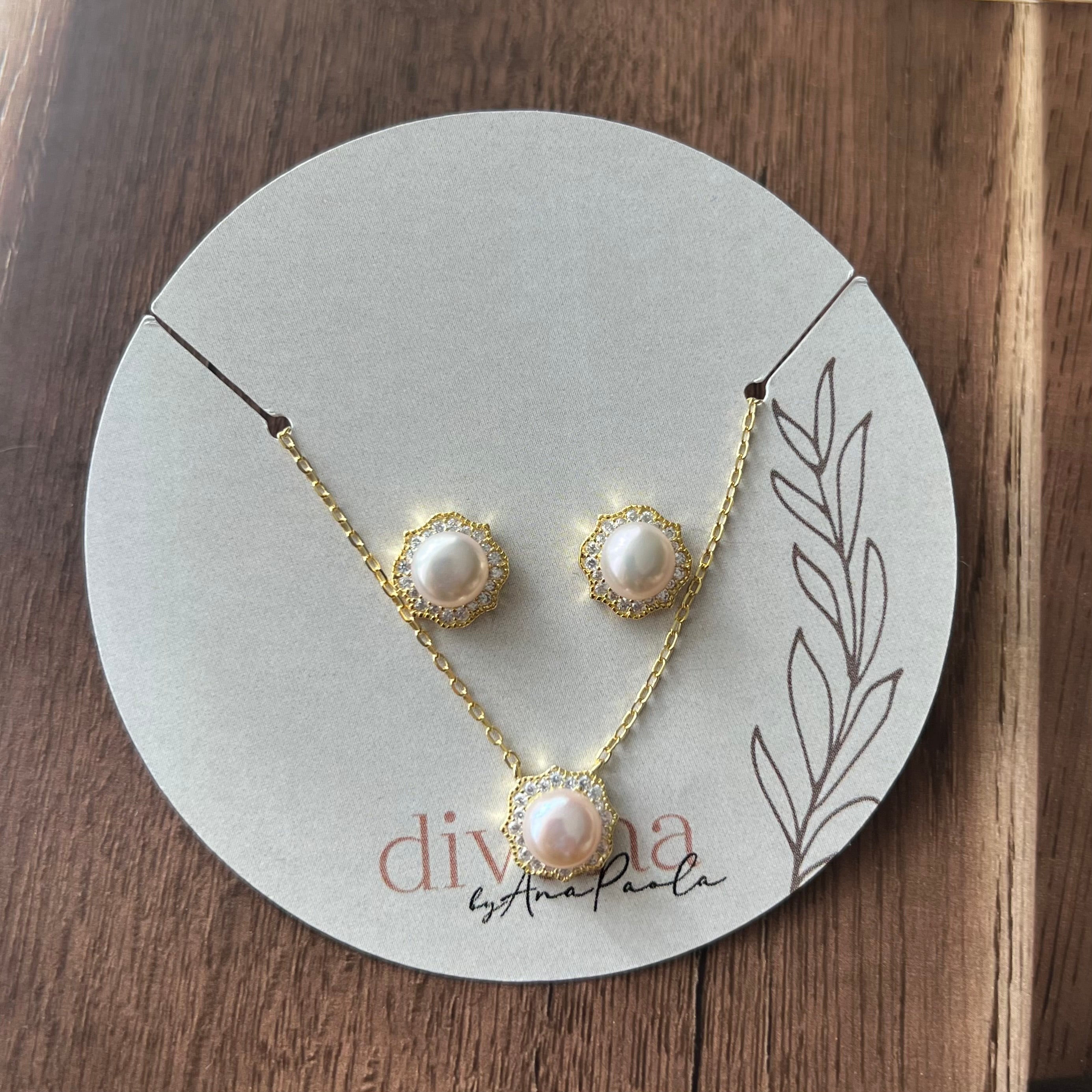 Pearl Gift Set