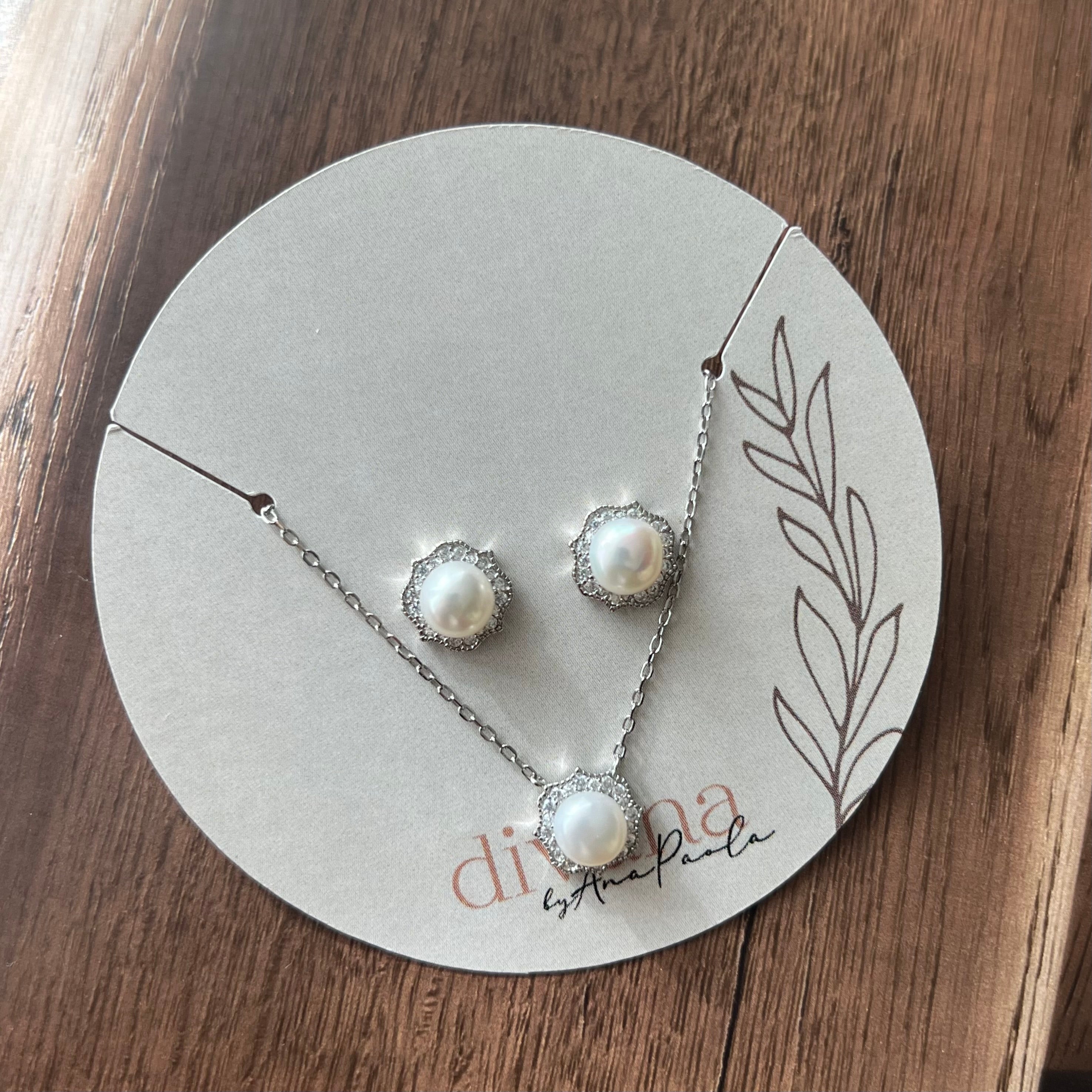 Pearl Gift Set