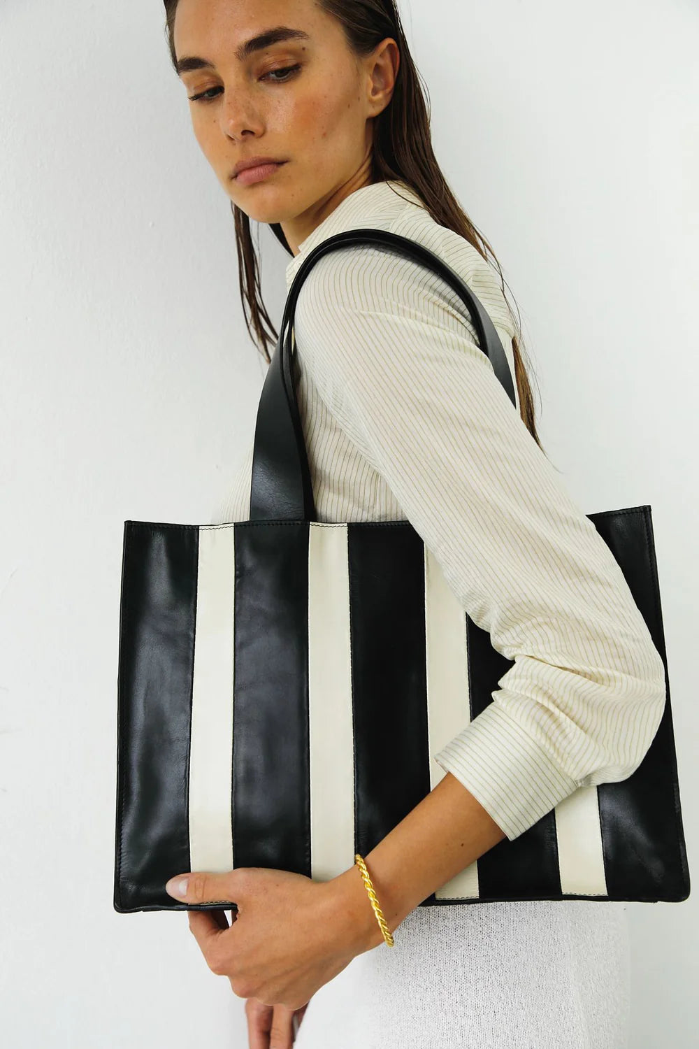 OLIVER BAG STRIPES BLACK/ECRU