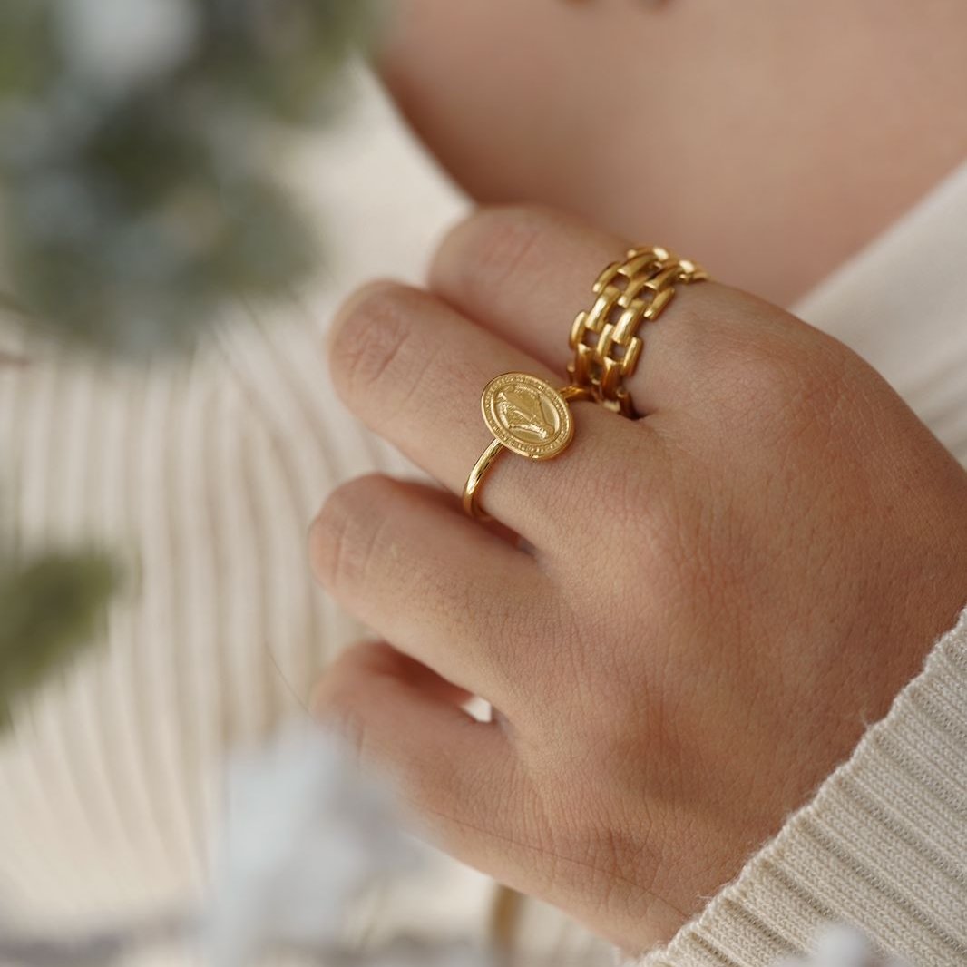 'Golden Garland' Ring