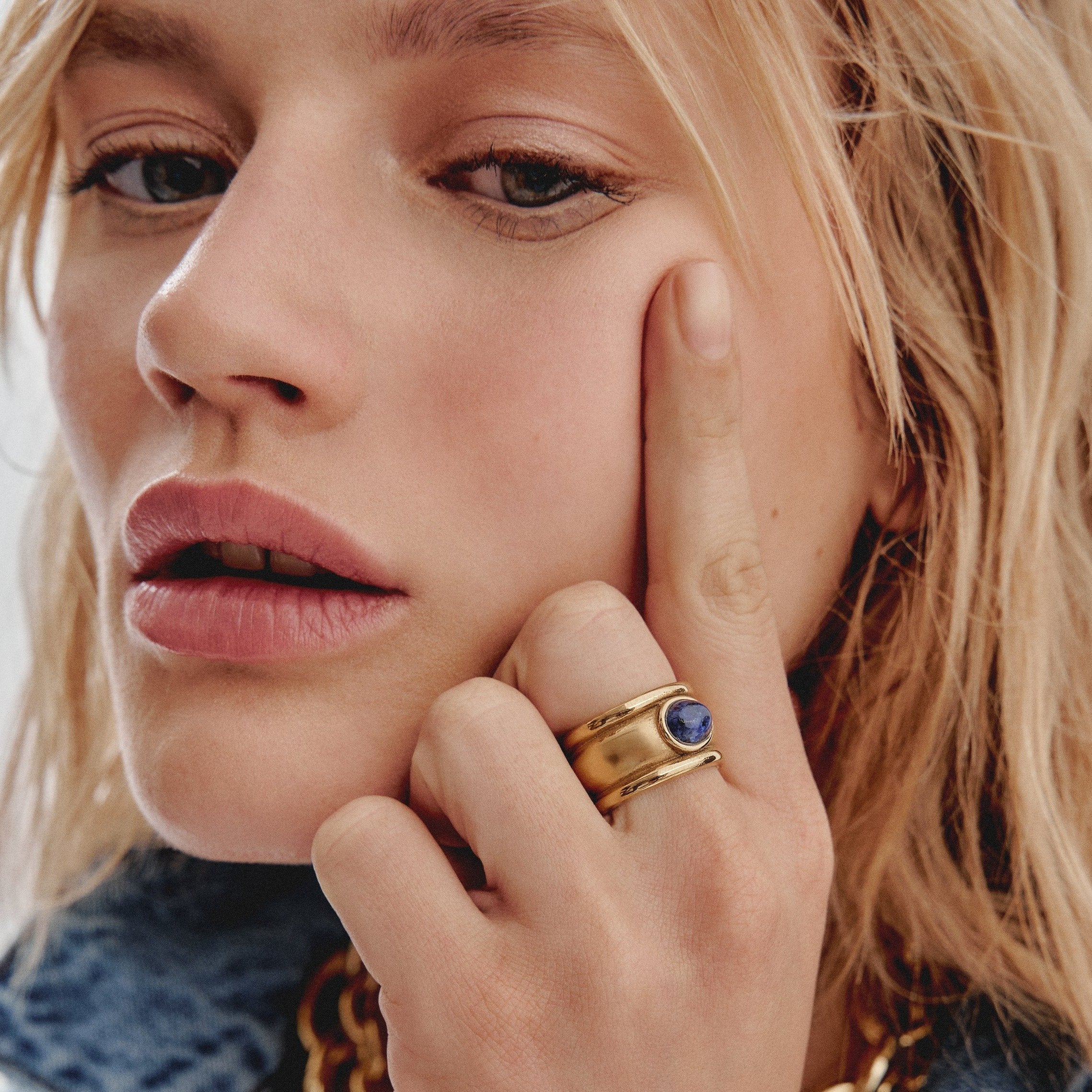 'ATLANTICO' RING WITH CENTRAL LAPIS STONE